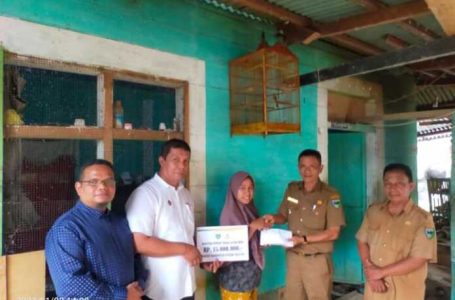 Bantu Masyarakat Miskin, Baznas Pessel Salurkan Bantuan RTLH di Bayang Utara